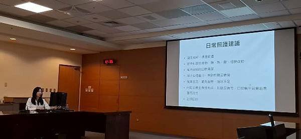 反覆嘴破、黏膜發白？當心扁平苔癬悄悄來襲