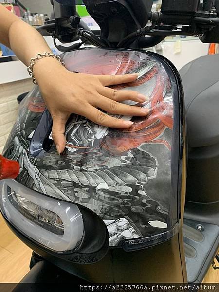 Gogoro S2 客製化版型貼膜 只要1880_191123_0004.jpg