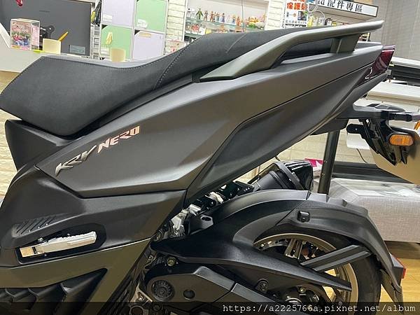 台南速克達包膜 Kymco KRV NERO180  | 犀