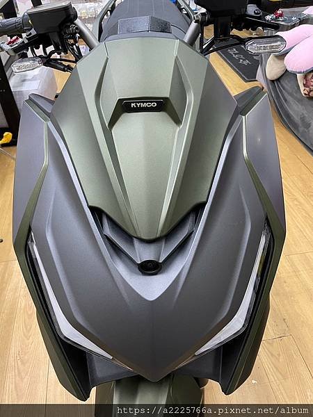 台南速克達包膜 Kymco KRV NERO180  | 犀