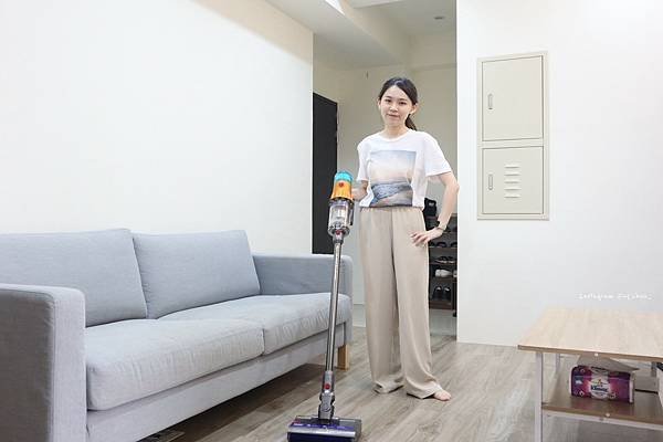 Dyson洗地吸塵器 深層清潔硬地板