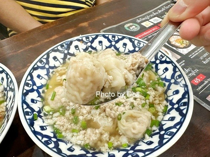 【食記】泰國．曼谷．朱拉隆功Banthat Thong美食餐