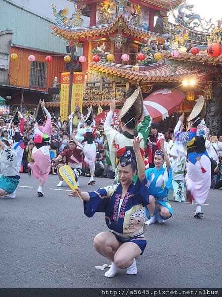 東京阿波蛹