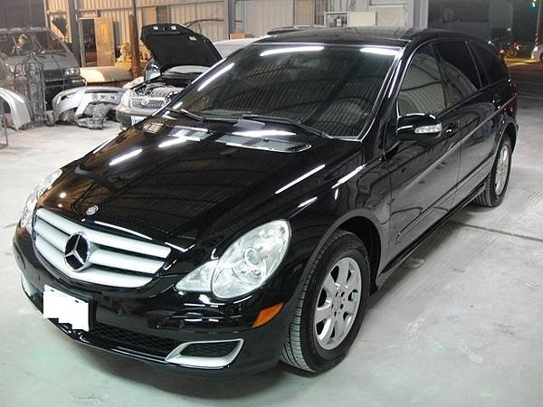 台中市 八益汽車烤漆廠 2008年 賓士 Benz R350 棗紅改紳士黑 完工照2 (複製).JPG
