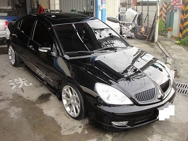 台中市 八益汽車烤漆廠 2007年 三菱 Mitsubishi Grunder 原廠黑 完工照1(複製).JPG