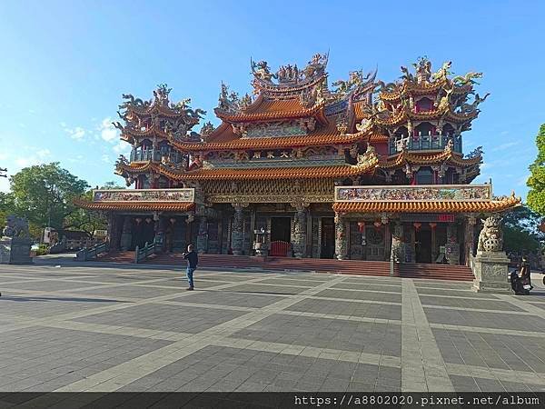 四草大眾廟抹香鯨展覽館