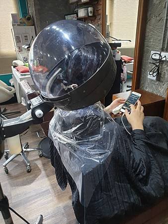 (中永和 / 美髮) 自然捲燙吹就好的髮型