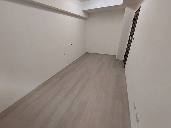 桃園市蘆竹區山鼻捷運站新建案使用伊利頓ED-05打造現代溫馨