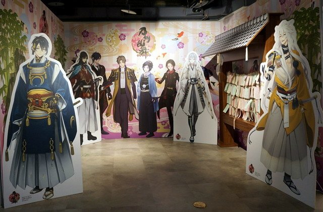 《尼爾：自動人形》-- 2B ‧ 市集