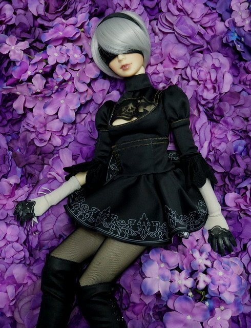 《尼爾：自動人形》-- 2B ‧ 花海