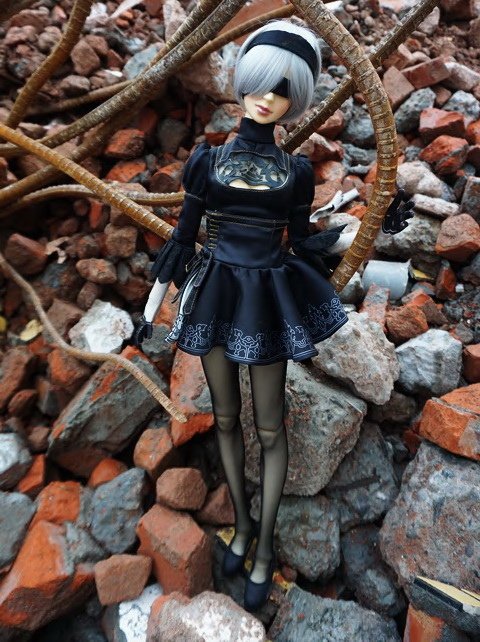 《尼爾：自動人形》-- 2B ‧ 廢墟