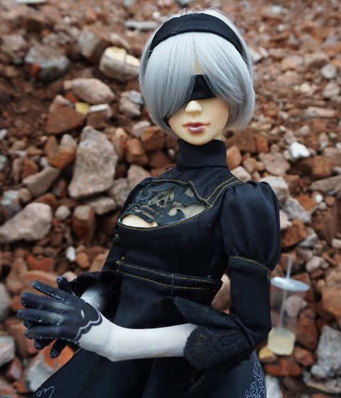 《尼爾：自動人形》-- 2B ‧ 廢墟