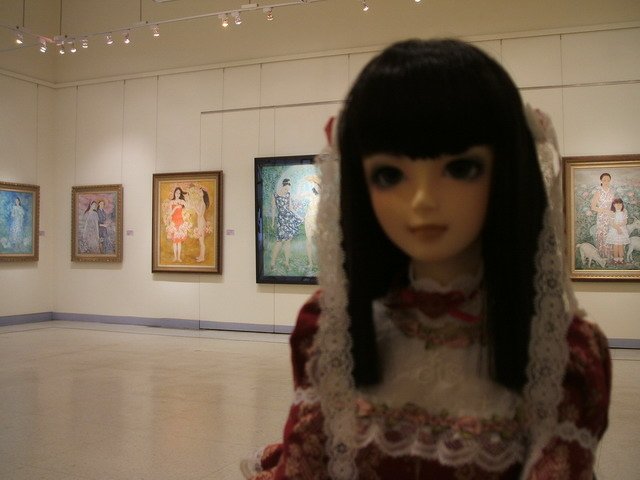 帶著美女逛畫展