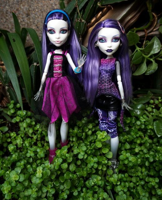 Monster High 幽靈之女 -- 斯斑堤婭．梵都歌絲