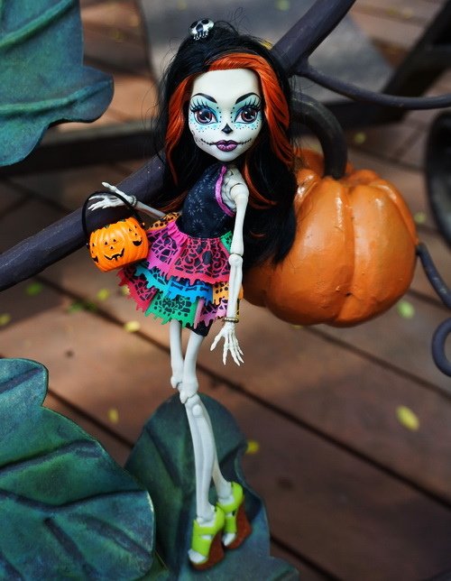 Monster High 骷顱女 &amp; 狼女的萬聖節