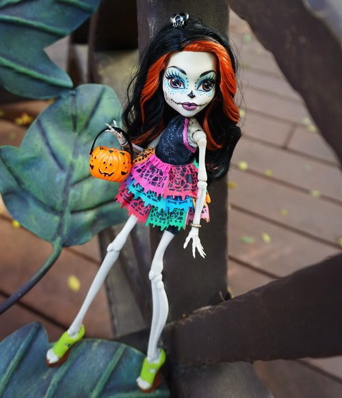 Monster High 骷顱女 &amp; 狼女的萬聖節
