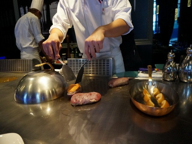 140207貓耳蘿莉的夏慕尼鐵板燒食記 (21).jpg