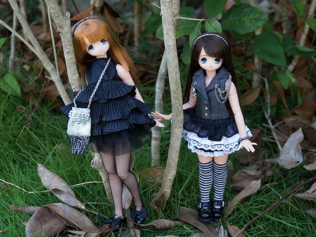 龐克風蘿莉的公園漫步