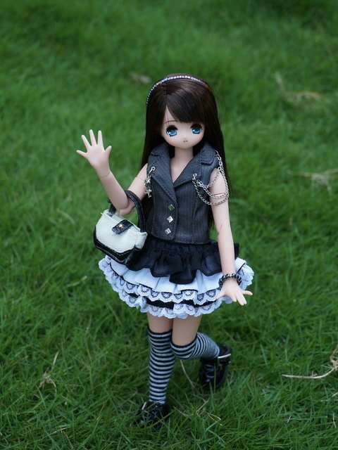 龐克風蘿莉的公園漫步