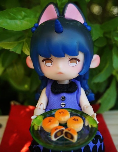 自然秘境 -- 中秋狼少女