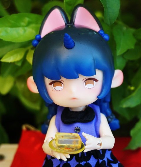 自然秘境 -- 中秋狼少女