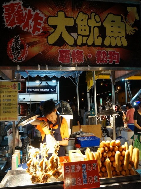 140808便利商店霜淇淋大對決 %26; 夜市魷魚大車拼 (18).jpg