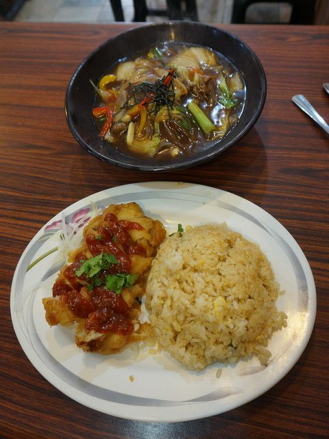 150216吃炒飯饗鬆餅獲貓仔 (4).jpg