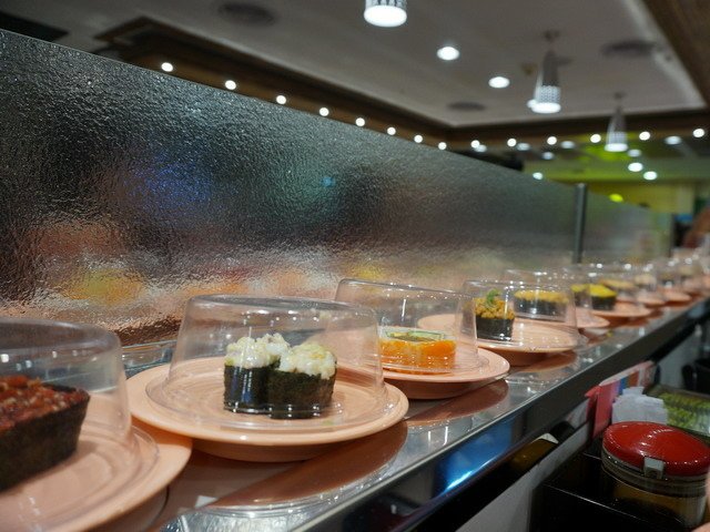 150225爭鮮迴轉壽司真好吃 (2).jpg