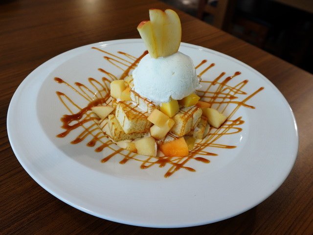 150920找路咖啡饗新菜賞店貓 (3).jpg
