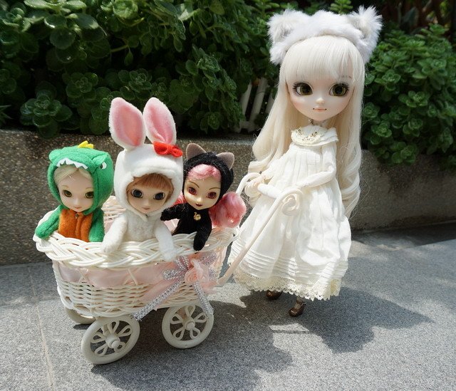 貓耳娘溜小孩