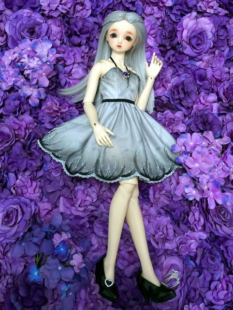 淺灰色淑女禮服