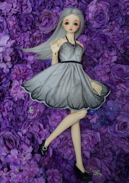 淺灰色淑女禮服