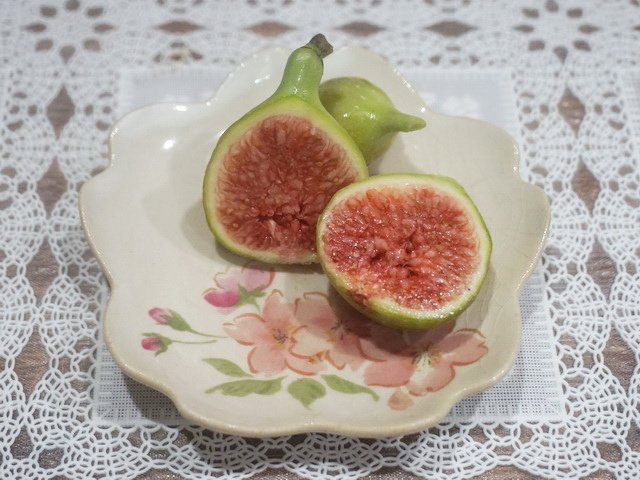 240323享用美味無花果 (4).jpg