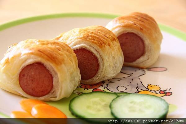 hotdog rolls