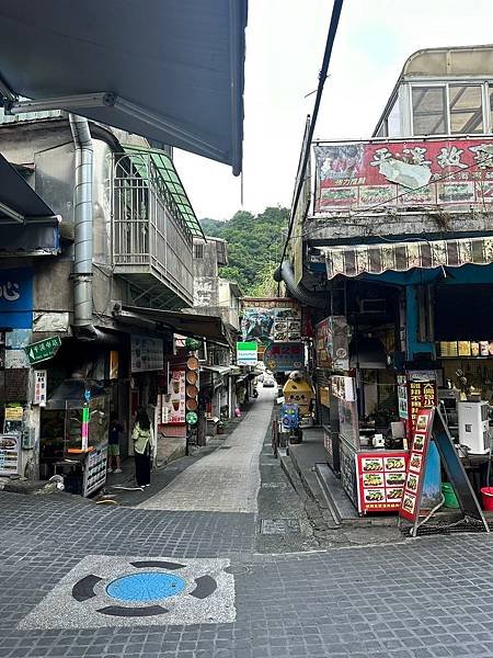 新北市平溪天燈「祈福燈」或「平安燈」全台最老郵筒 十分、菁桐