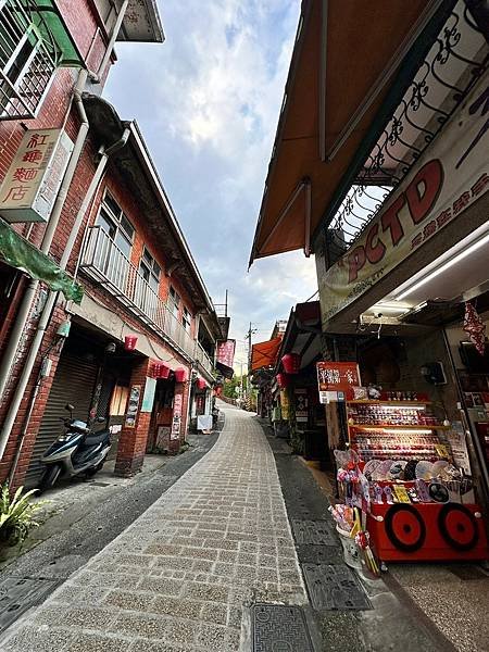 新北市平溪天燈「祈福燈」或「平安燈」全台最老郵筒 十分、菁桐