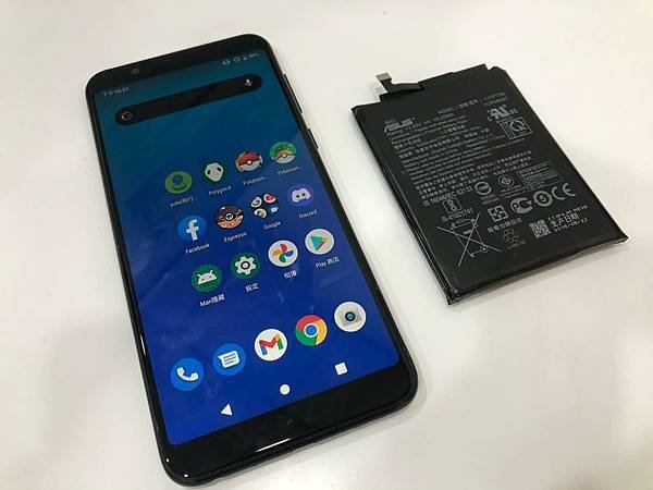 ASUS X00TDB電池膨脹.jpg