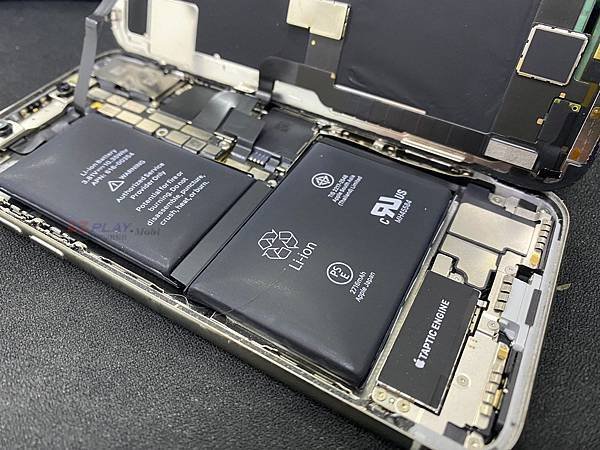 IPHONE X電池膨脹更換.jpg