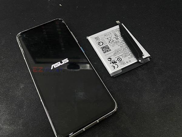 ASUS Zenfone 8電池更換.jpg