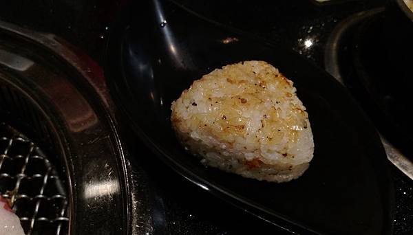 鮭魚飯糰.jpg