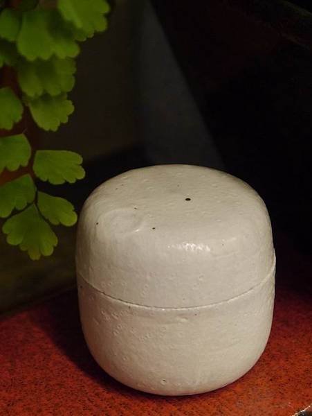A42白茶罐-1.JPG