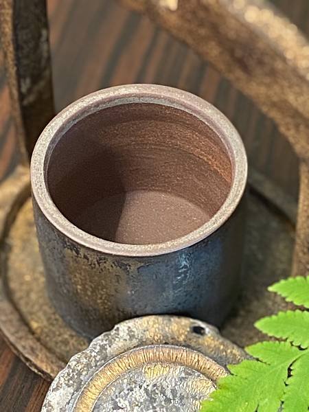 A57康嘉良墨金小茶罐-4.jpg