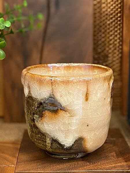 志野釉柴燒水杯-1.jpg