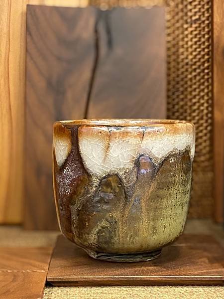 志野釉柴燒水杯-2.jpg