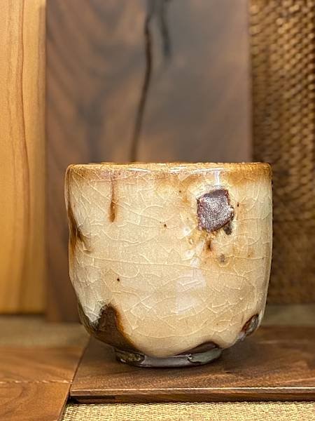 志野釉柴燒水杯-4.jpg