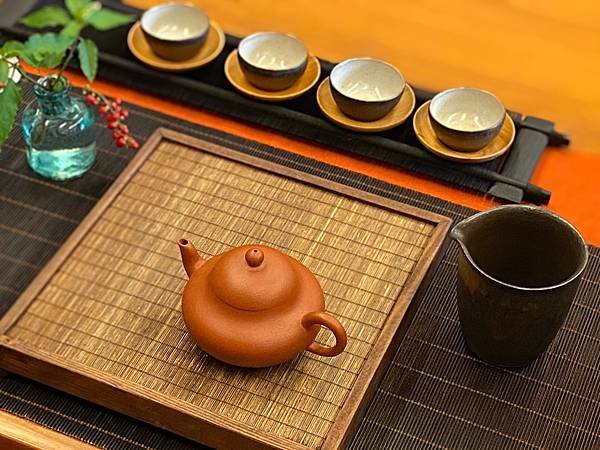 D20朱泥壺-4.jpg