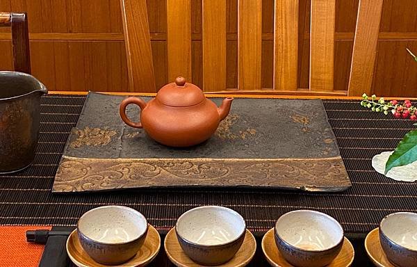 D20朱泥壺-5.jpg