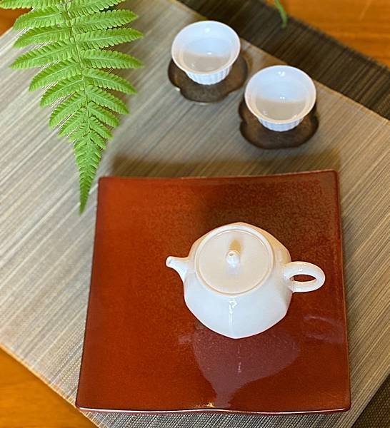 六角瓷壺-3.jpg