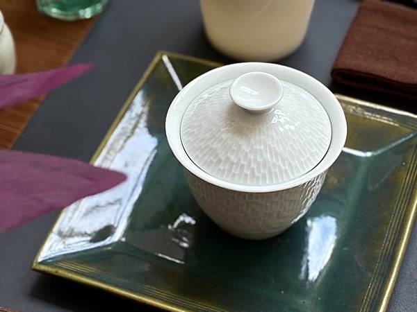 手刻瓷小蓋杯-5.jpg