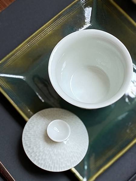 手刻瓷小蓋杯-3.jpg